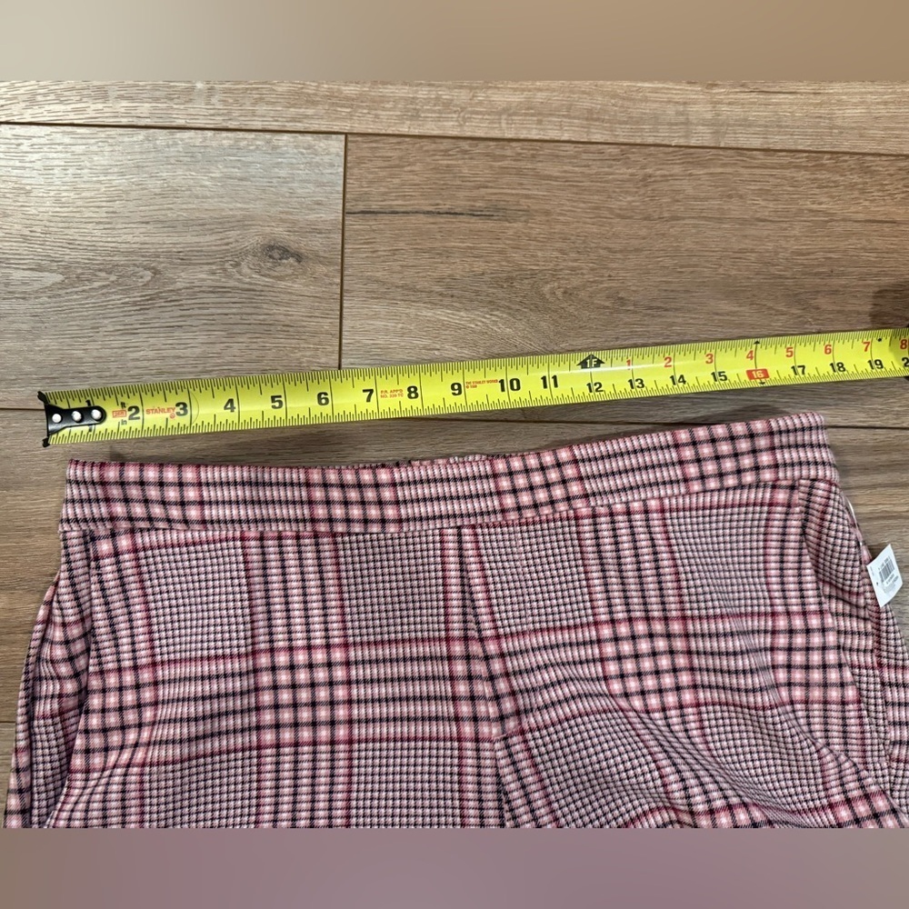 NWT Old Navy Mid-Rise Straight Pink Plaid Pull-On Ankle Pant Size 14 Petite - Picture 5 of 11